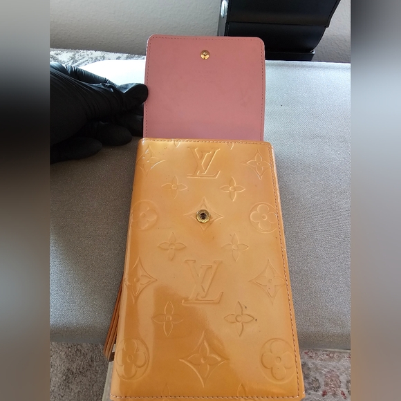 Louis Vuitton Walker Wallet Bag - Picture 13 of 15